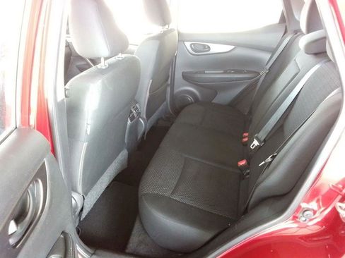 Used 2018 Nissan Rogue Sport S image 13