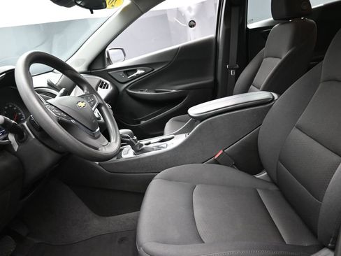 Used 2024 Chevrolet Malibu LT image 12