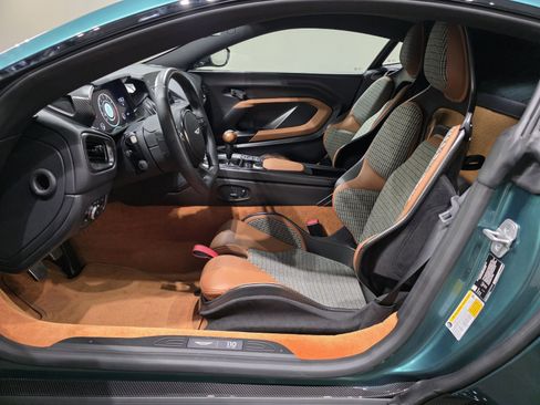 Used 2024 Aston Martin Valour RWD image 24