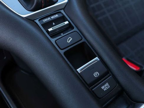 Used 2024 Honda HR-V Sport image 21