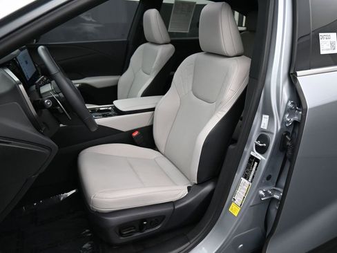 Used 2024 Lexus RX 350 Premium w/ Convenience Package FWD image 16
