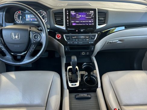 Used 2019 Honda Ridgeline RTL-E image 17