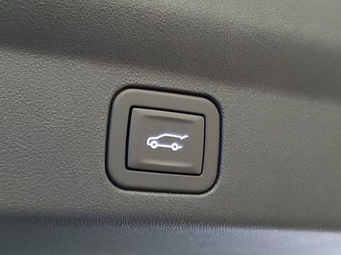 New 2026 Cadillac Escalade IQ Luxury 2 image 8