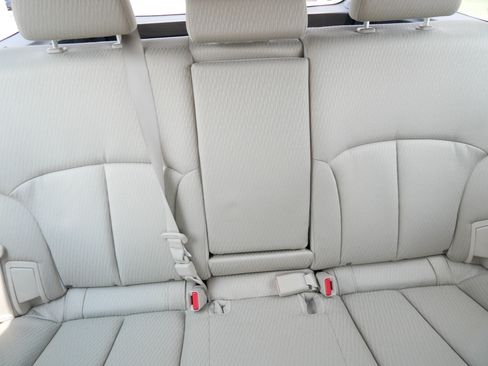 Used 2011 Subaru Outback 2.5i AWD/4WD image 13