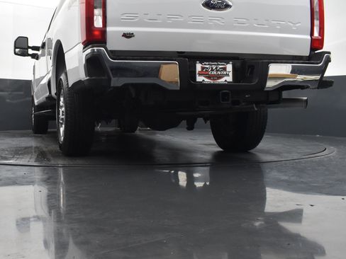 Used 2025 Ford F250 XLT image 37