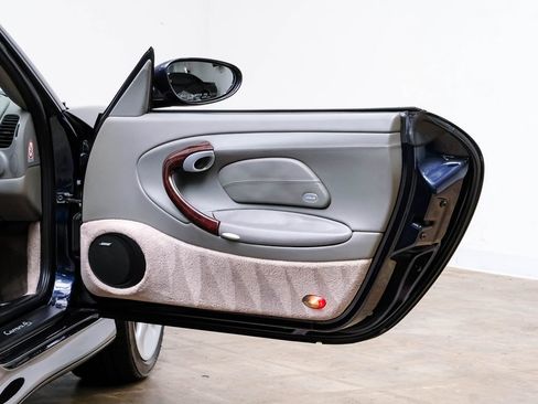 Used 2004 Porsche 911 Carrera 4S image 36