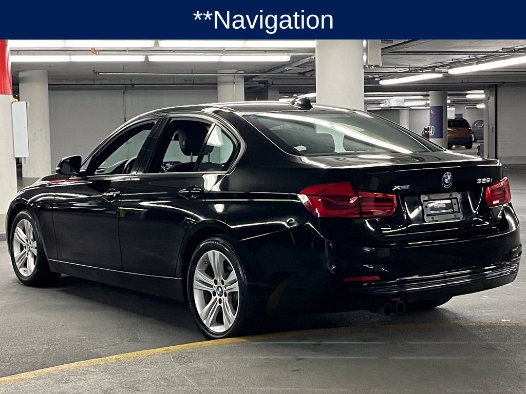 Used 2016 BMW 328i xDrive Sedan AWD/4WD image 4