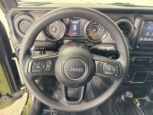 Used 2022 Jeep Wrangler Unlimited Sport image 12