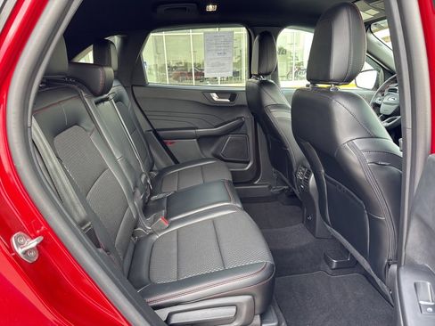 Certified 2024 Ford Escape ST-Line image 18
