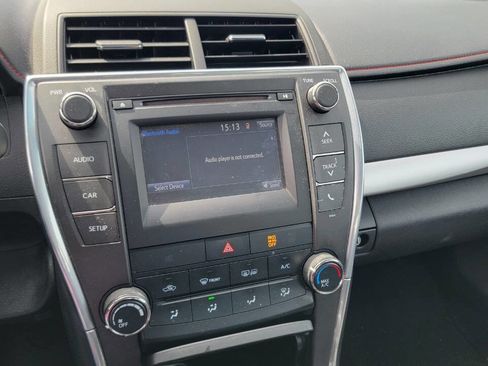 Used 2017 Toyota Camry SE FWD image 10