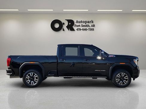 Used 2021 GMC Sierra 2500 AT4 w/ AT4 Premium Plus Package image 6