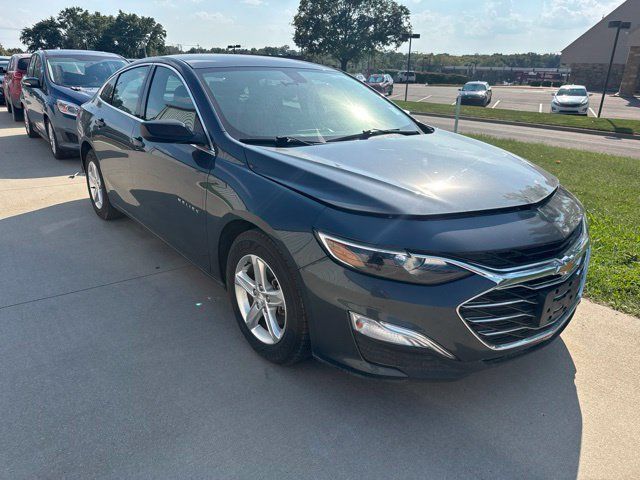 Used 2020 Chevrolet Malibu LS FWD image 4