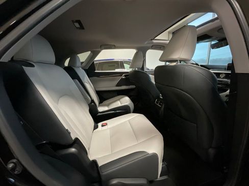 Used 2019 Lexus RX 350L Premium w/ Premium Package image 22