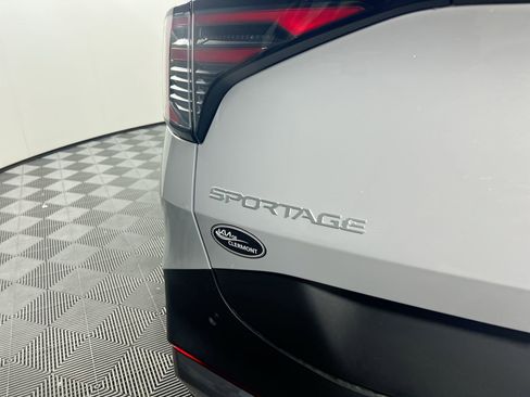 New 2026 Kia Sportage S image 5