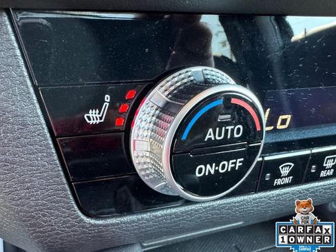 Used 2024 Mitsubishi Outlander SE image 16