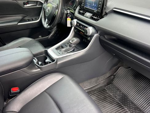 Certified 2021 Toyota RAV4 XLE Premium FWD image 17