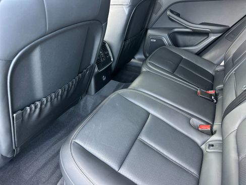 Certified 2022 Porsche Macan GTS image 13