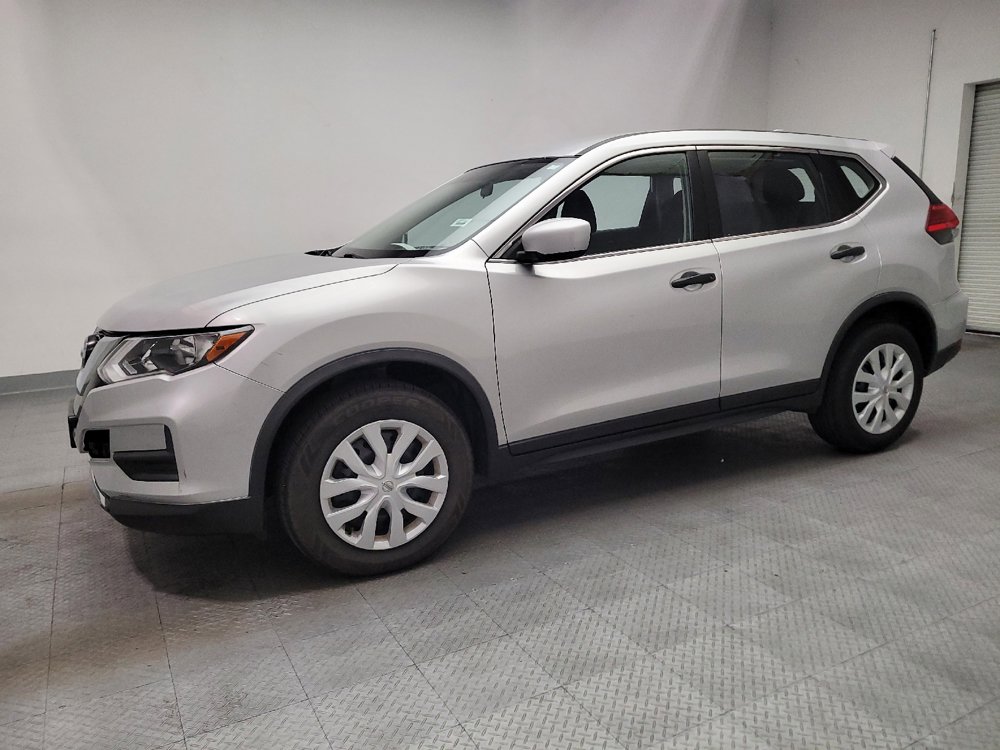 Used 2017 Nissan Rogue S AWD/4WD image 2