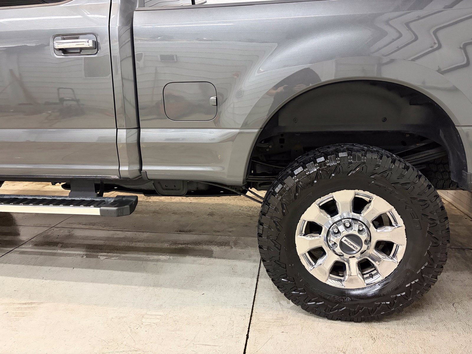 Used 2018 Ford F350 Lariat w/ Lariat Ultimate Package AWD/4WD image 6