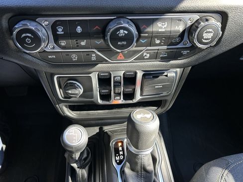 New 2025 Jeep Wrangler Sport S image 31