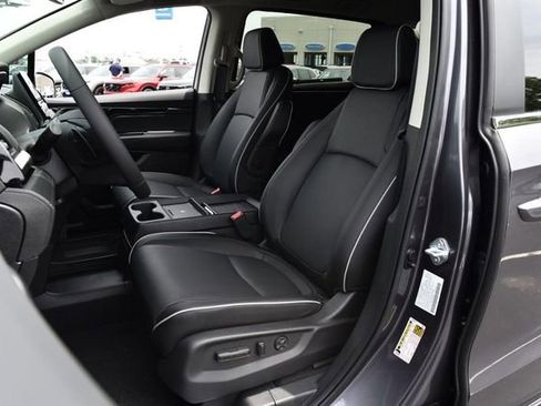 New 2026 Honda Odyssey Touring image 21