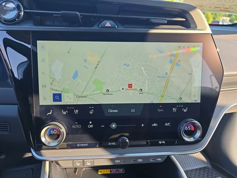 Used 2023 Lexus RZ 450e Premium image 23