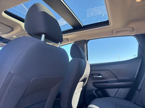 Certified 2025 Nissan Kicks SV w/ SV Premium Package image 25