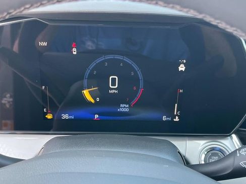 New 2026 Chevrolet Trax LT w/ Sunroof Package FWD image 30