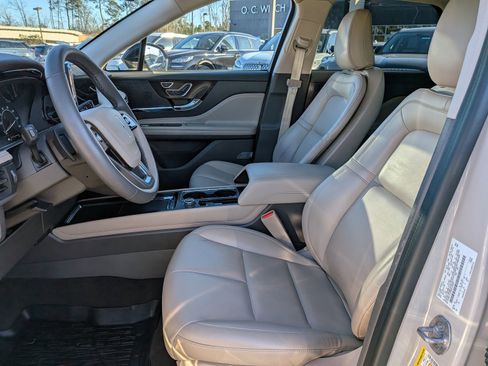 Used 2022 Lincoln Corsair FWD image 24