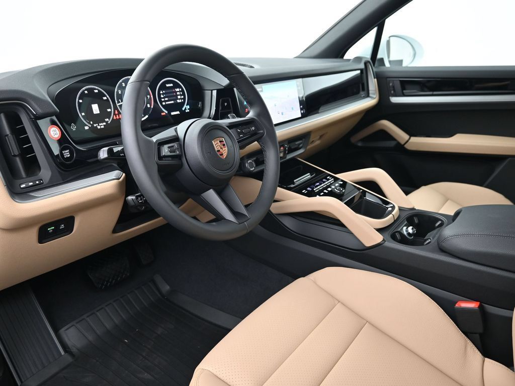 Certified 2026 Porsche Cayenne AWD/4WD image 4