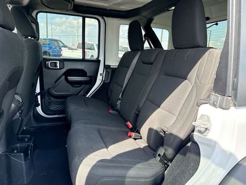 Used 2019 Jeep Wrangler Unlimited Sport S AWD/4WD image 23