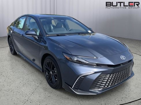 New 2026 Toyota Camry SE FWD image 7