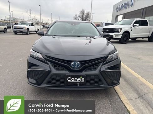 Used 2023 Toyota Camry SE w/ Cold Weather Package image 2