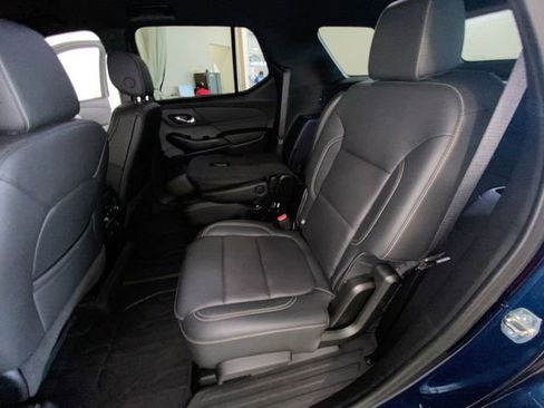 Used 2023 Chevrolet Traverse LT w/ LT Premium Package FWD image 13