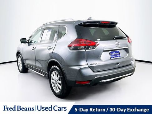 Used 2018 Nissan Rogue SV w/ Premium Package image 5