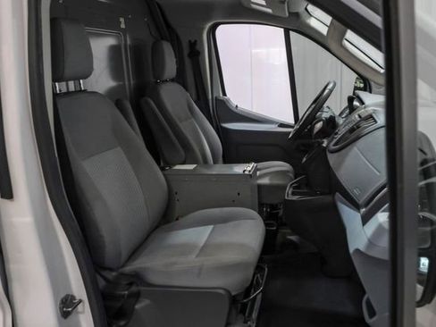 Used 2019 Ford Transit 250 148 Low Roof RWD image 34