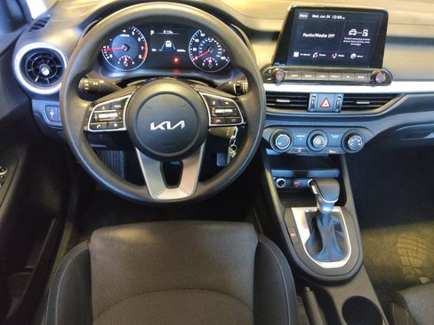 Used 2023 Kia Forte LXS w/ LXS Technology Package FWD image 22
