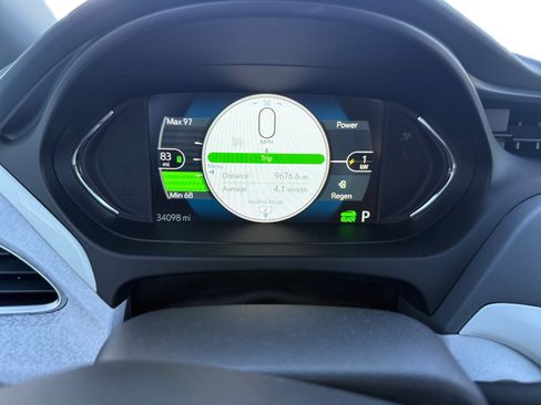 Used 2020 Chevrolet Bolt Premier w/ Infotainment Package FWD image 11