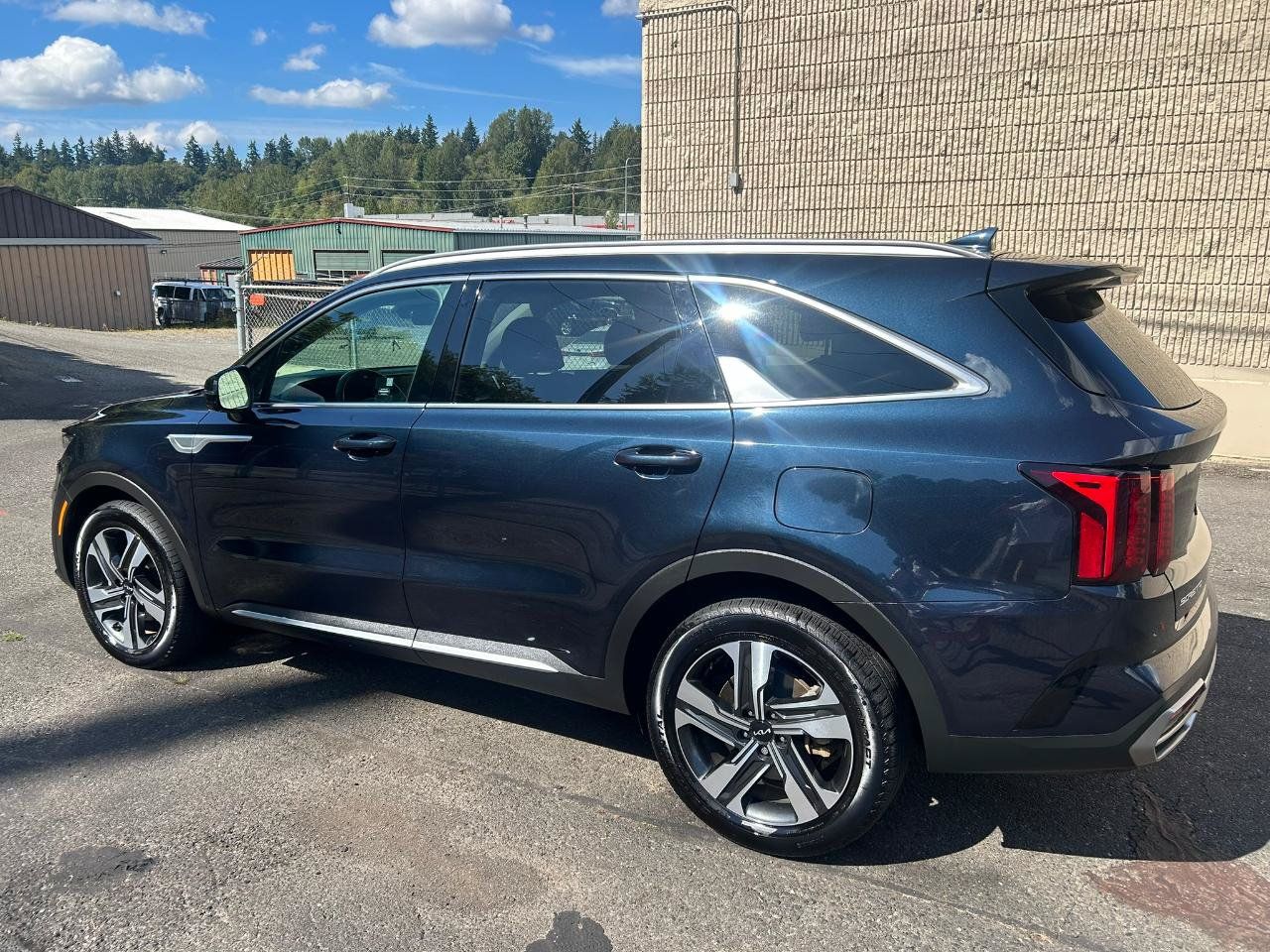 Used 2023 Kia Sorento EX AWD/4WD image 7