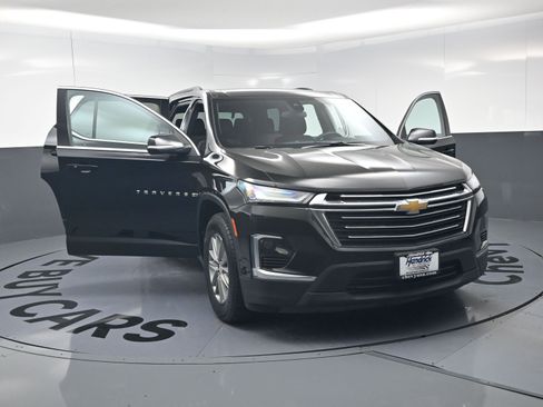 Used 2023 Chevrolet Traverse LT FWD image 23