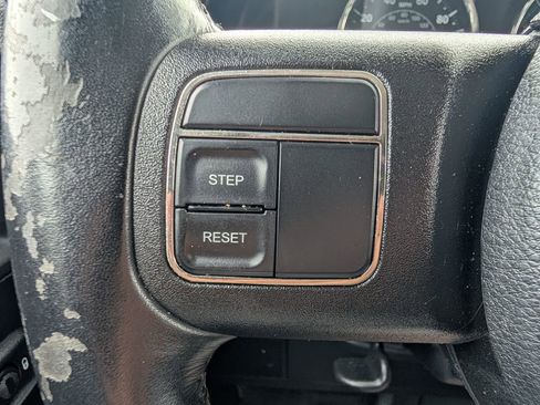 Used 2012 Jeep Wrangler Unlimited Sport image 13