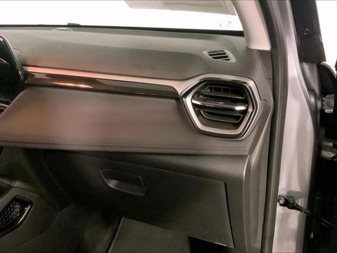 Used 2025 Chevrolet TrailBlazer LT AWD/4WD image 16