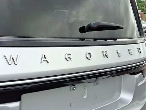 Used 2024 Jeep Wagoneer L Series II w/ Flexible Seating Group image 30