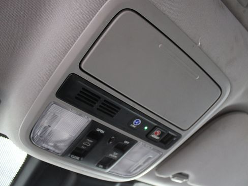Used 2019 Honda Odyssey Elite image 18