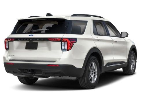 New 2026 Ford Explorer Active AWD/4WD image 2