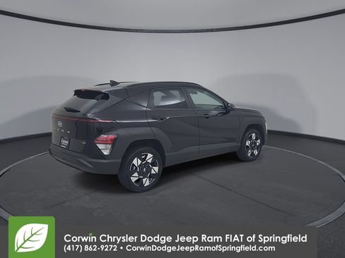 Used 2025 Hyundai Kona SEL AWD/4WD image 15