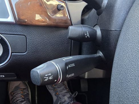 Used 2014 Mercedes-Benz GL 450 4MATIC 4dr GL 450 w/ Driver Assistance Package image 47