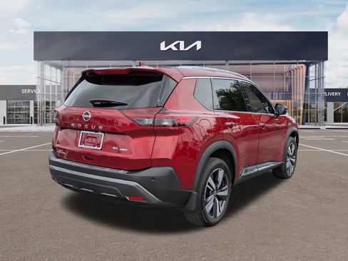 Used 2023 Nissan Rogue SL AWD/4WD image 4