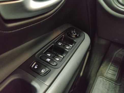 Used 2022 Jeep Renegade Limited AWD/4WD image 27