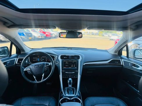 Used 2015 Ford Fusion SE w/ Equipment Group 202A FWD image 13